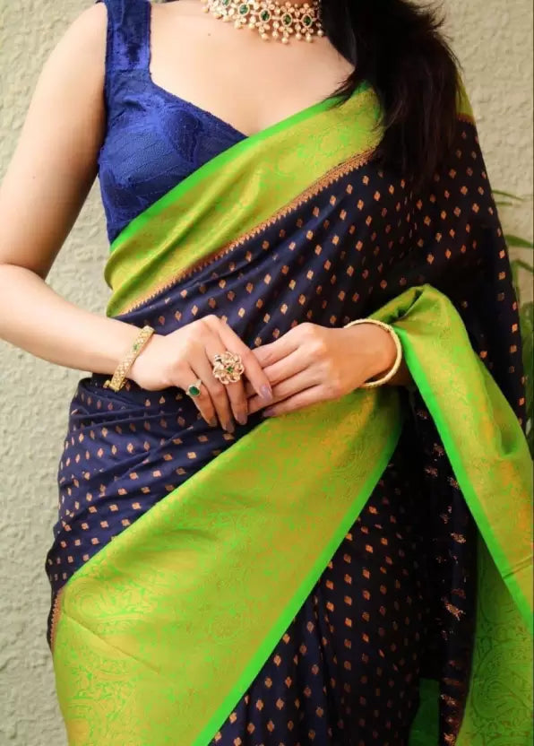 Woven Banarasi Jacquard Saree  (Green)